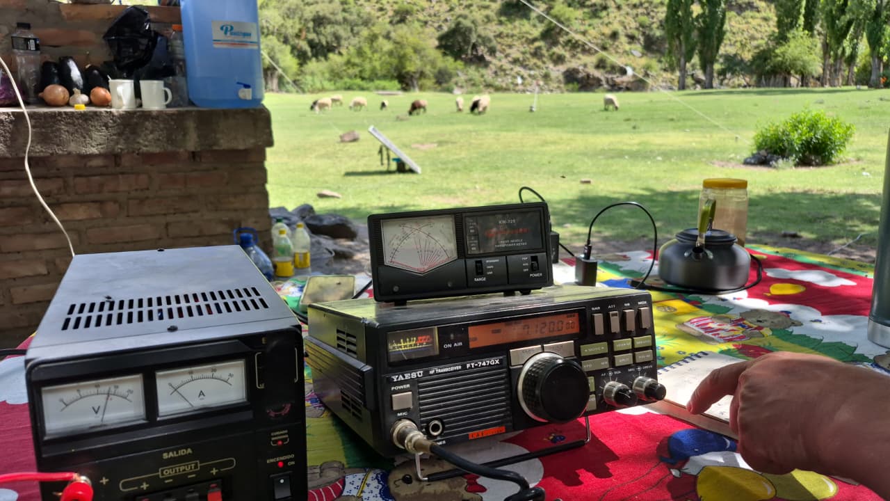 El Radio Club San Luis realizó su primera activación en el programa LLOTA desde el Embalse Nogolí